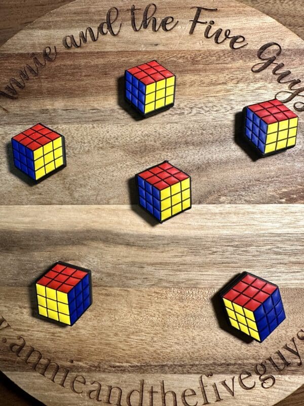 Rubix cube siliconefocal bead